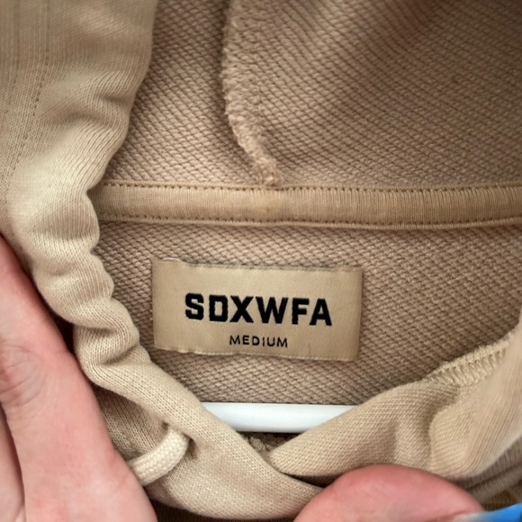 Crop Top Hoodie SD x White Fox - Picture 2 of 2